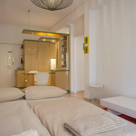 Starapartment Athens-varkiza 2 Apartmán *